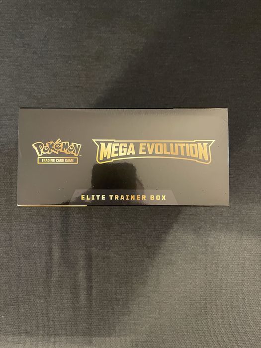 Mega Evolution: Mega Lucario Elite Trainer Box