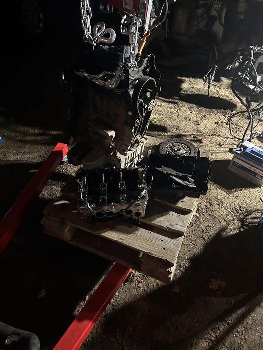 Na części silnik 1.4 tdi BMS pompowtryski glowica pokrywa zaworów itp