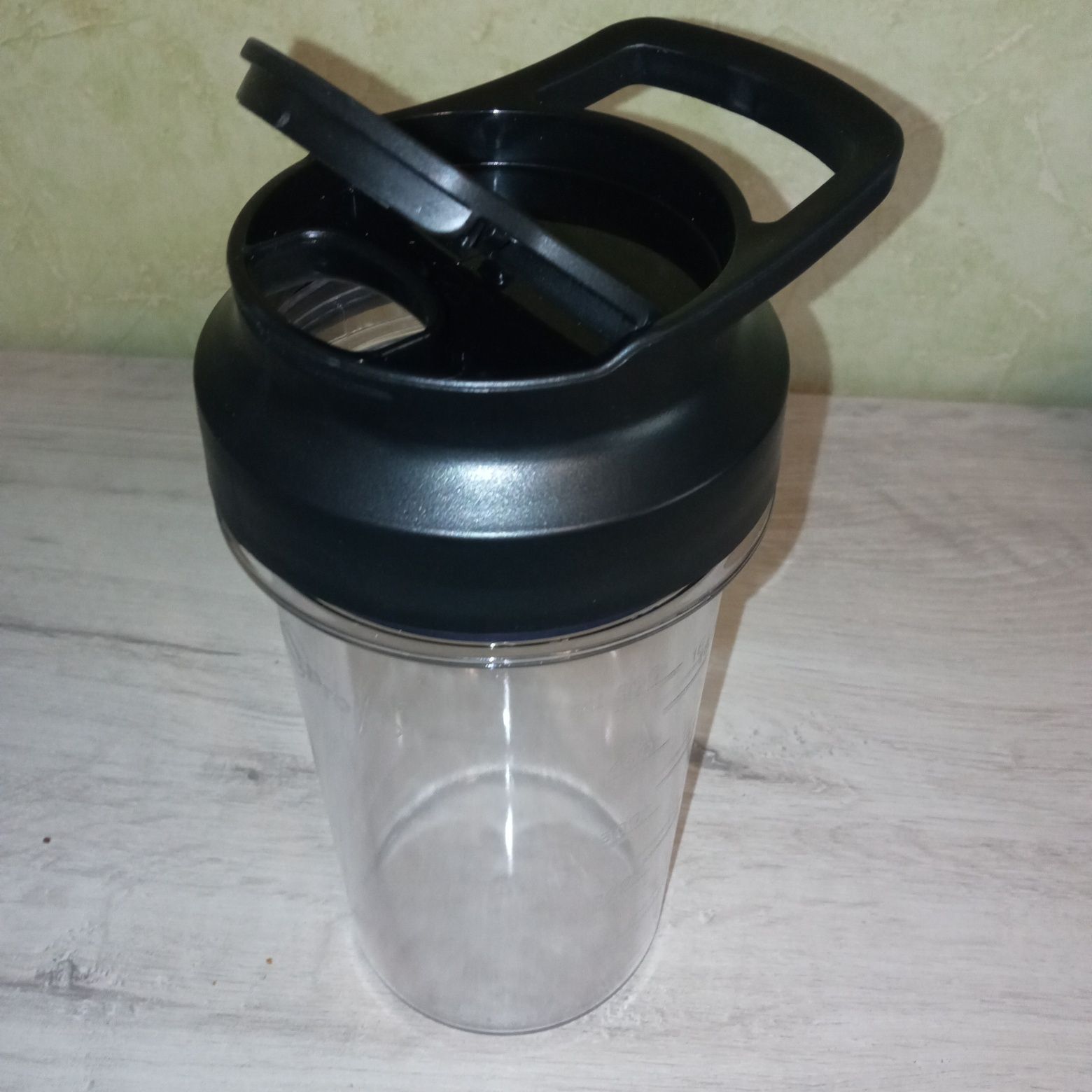 Blender ręczny z bidonem i pojemnikiem na zupę Philips OnTheGo HR2655/