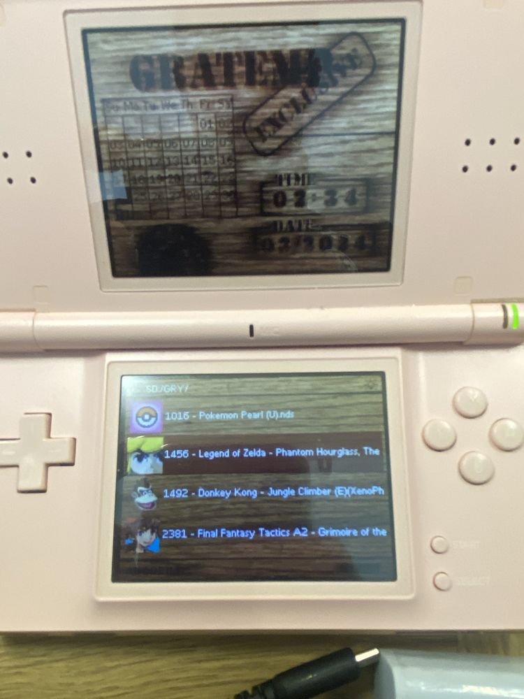 Konsola Nintendo DS lite różowa r4 i 22 gry