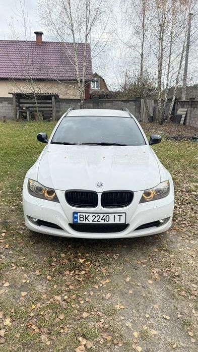 Бмв 318d Е91 2010 2.0 дизель механіка