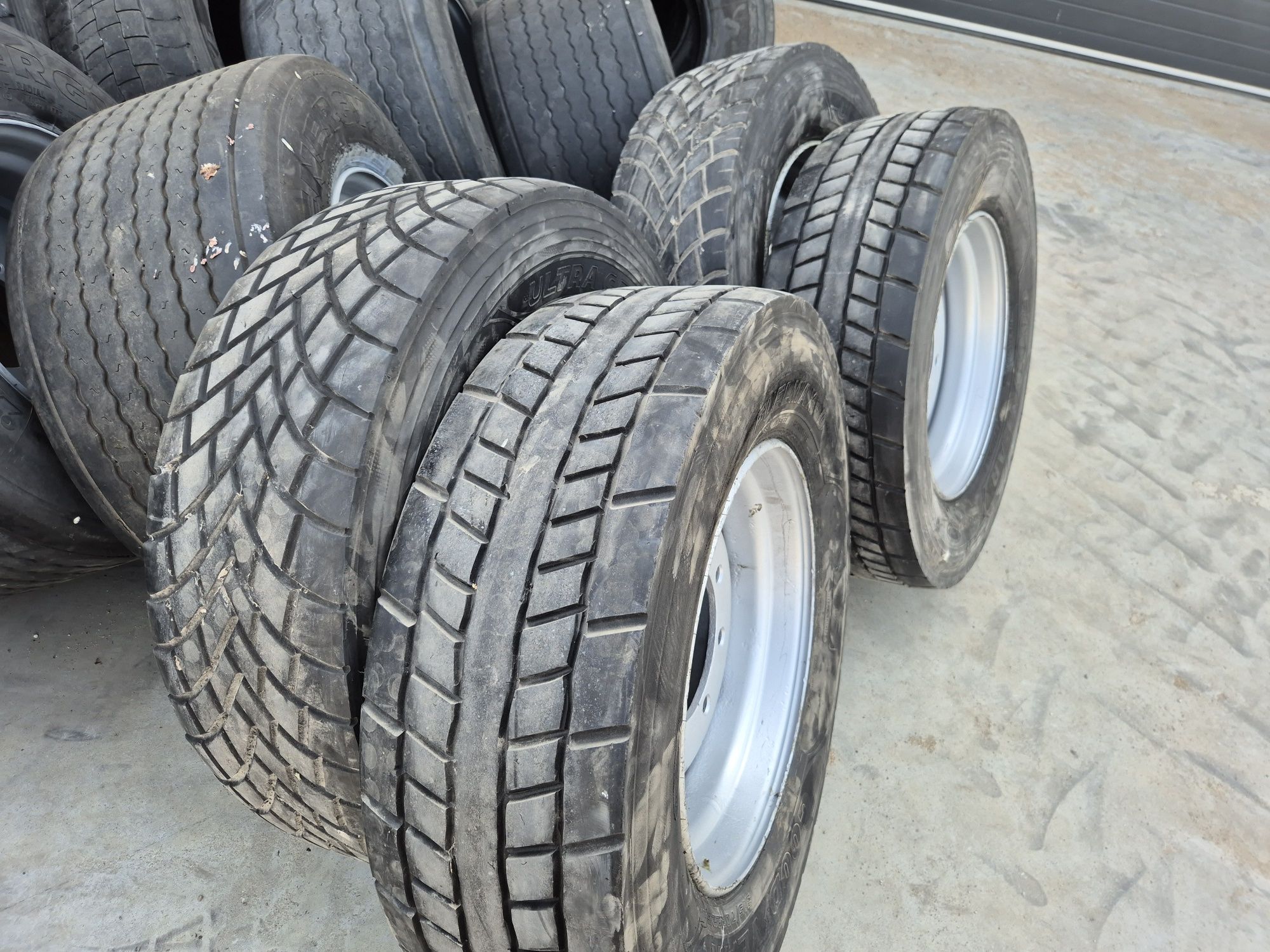 Koła bezdętkowe 315/70 R22.5 8 otworów Autosan D50, D55,HW HL6011,8011