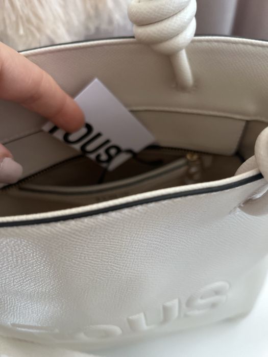 Jasno bezowa torebka Nowa Tous