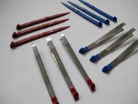 Victorinox zestaw wykałaczka i pęseta czerwone