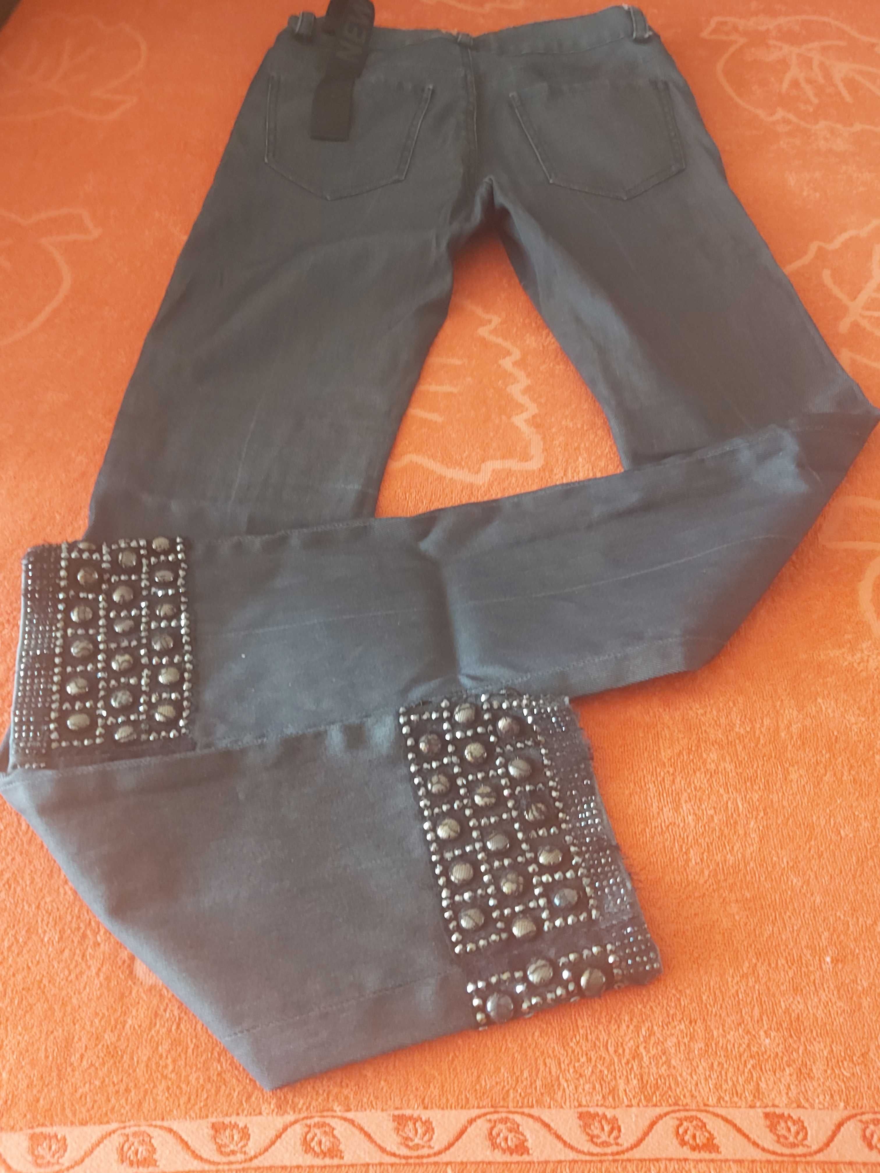 Прода.м фирменные женские джинсы