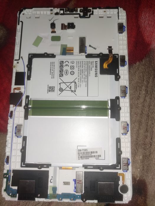 Продам по запчастям планшет Samsung T585