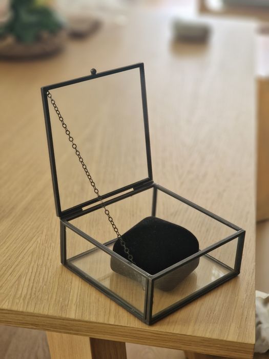 Szklane pudełko na obrączki