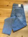Jasnoniebieskie jeansy House 34