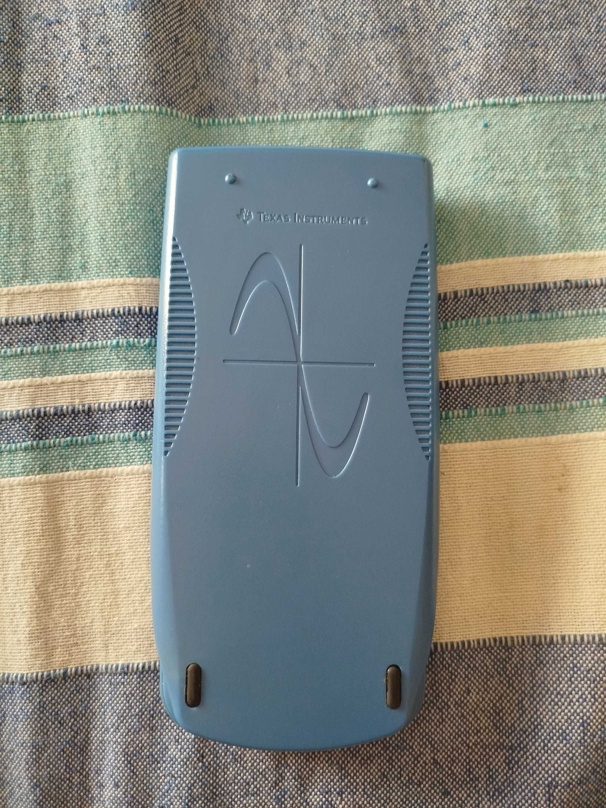 Calculadora grafica Texas Instruments TI 82