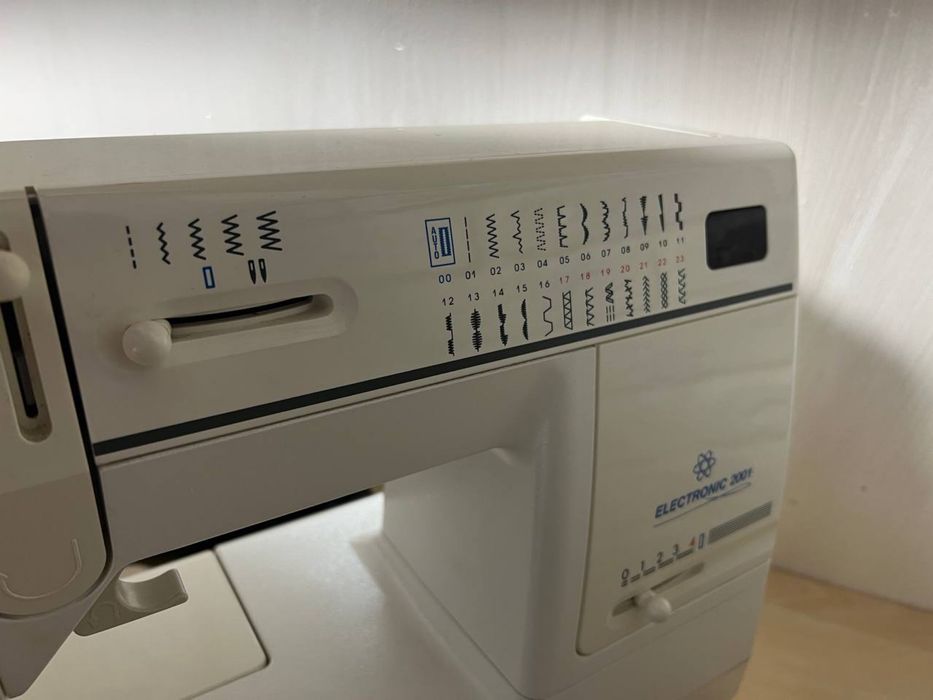 Швейная машинка SINGER