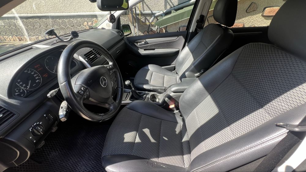 Продаж Mercedes-Benz A-Class A180 2010