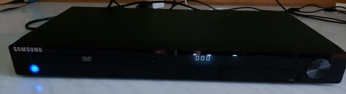 DVD-плеер Samsung DVD-1080PK.