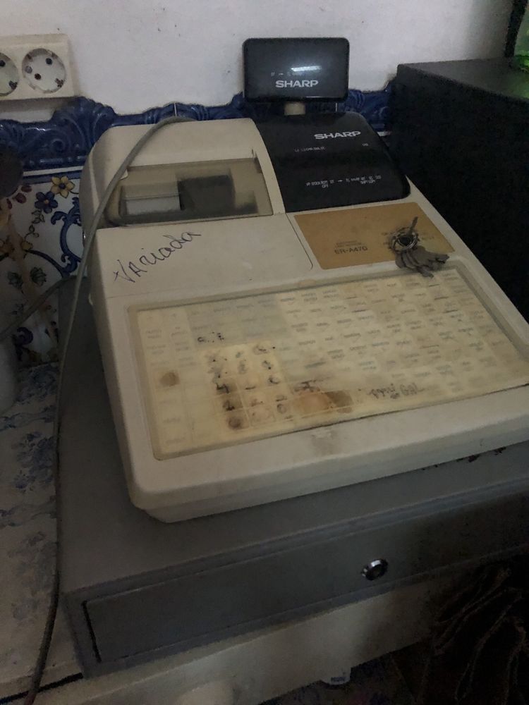 Maquina registadora antiga Sharp