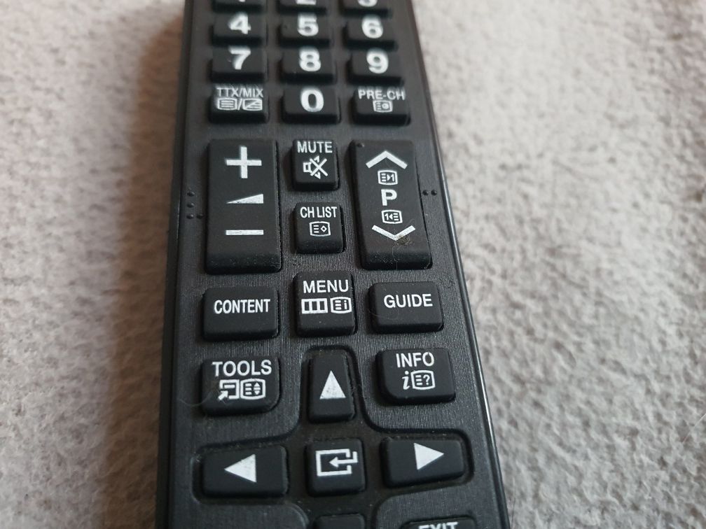 Nowy pilot do każdego tv Samsung led lcd oled qled
