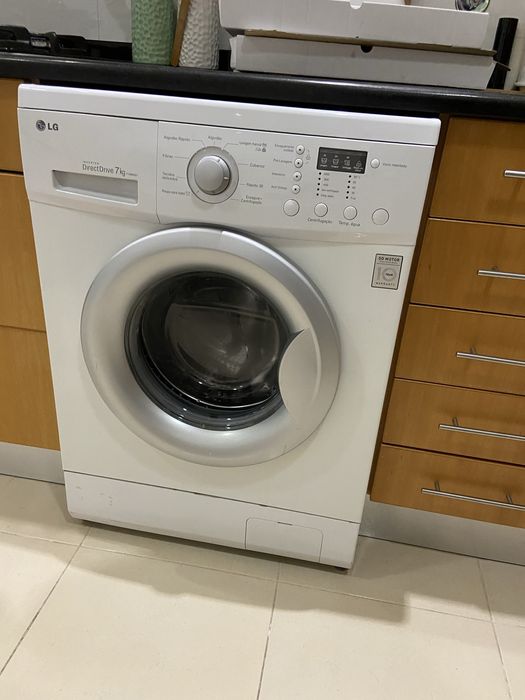 SÓ ESTE FIM DE SEMANA - 50€Maquina de lavar roupa LG 7kg 1000rpm