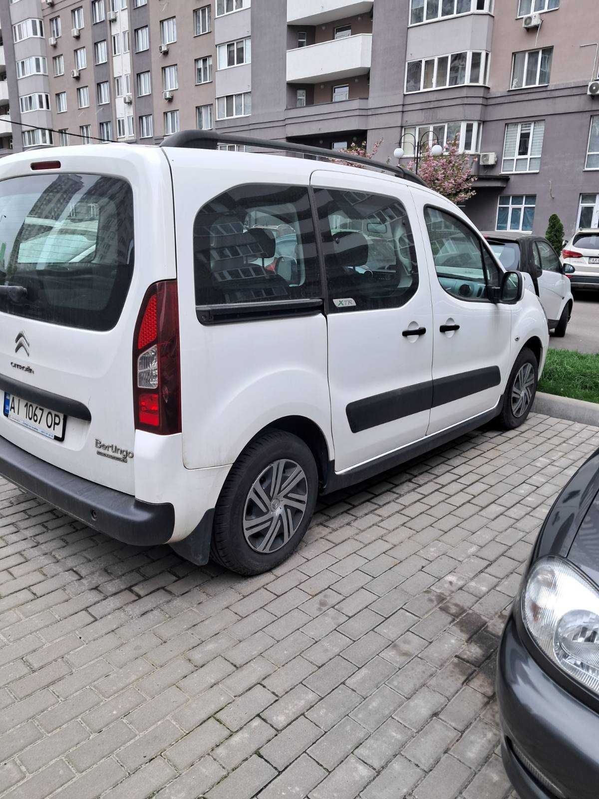 Citroen Berlingo 1,6 дизель, 2013р.в. в нормальному стані.