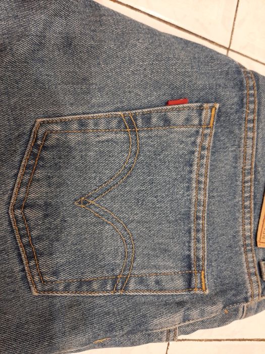 Джинсы Levi Strauss 505