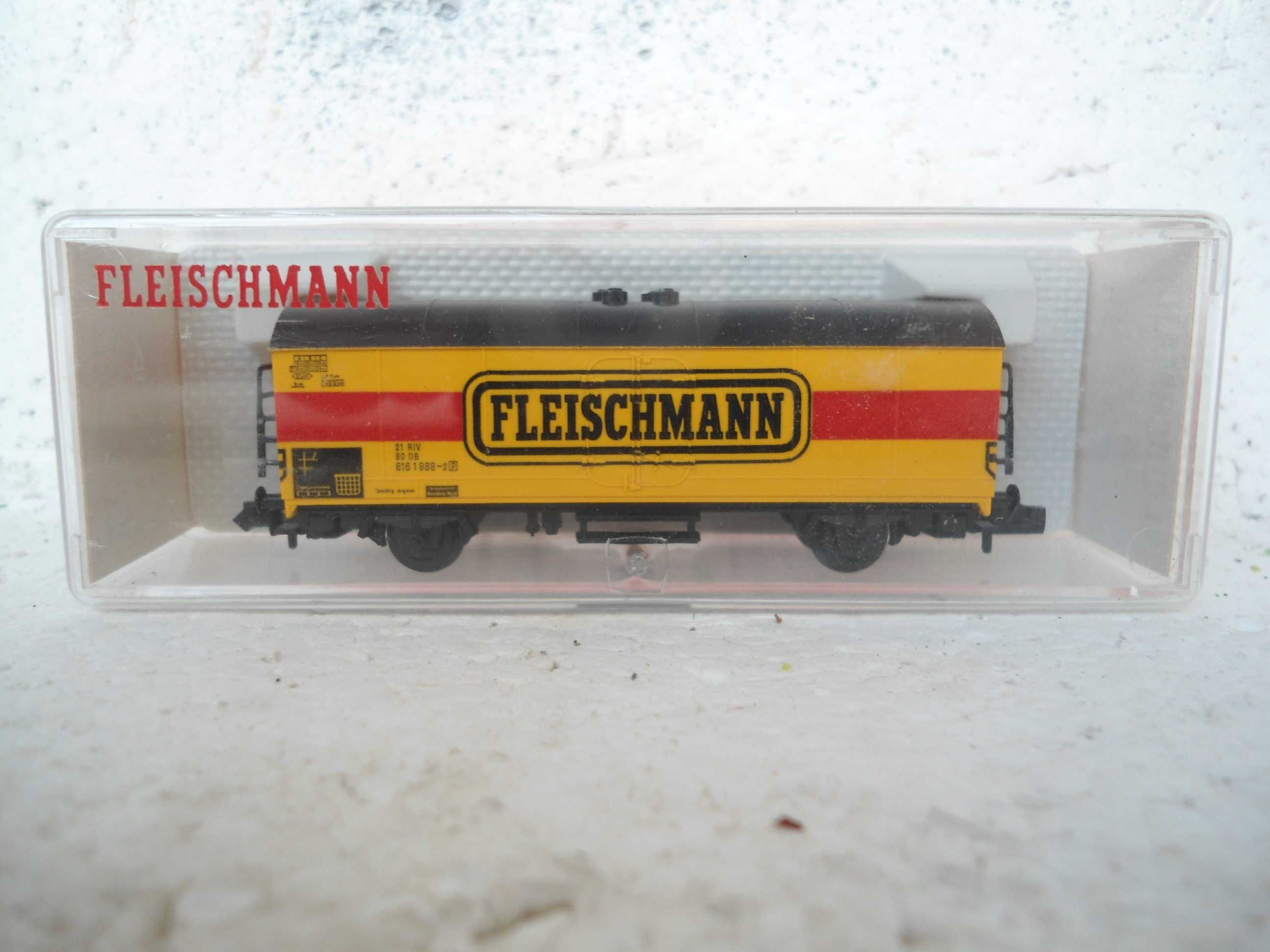 1:160 Fleischmann Vagão de mercadorias com publicidade