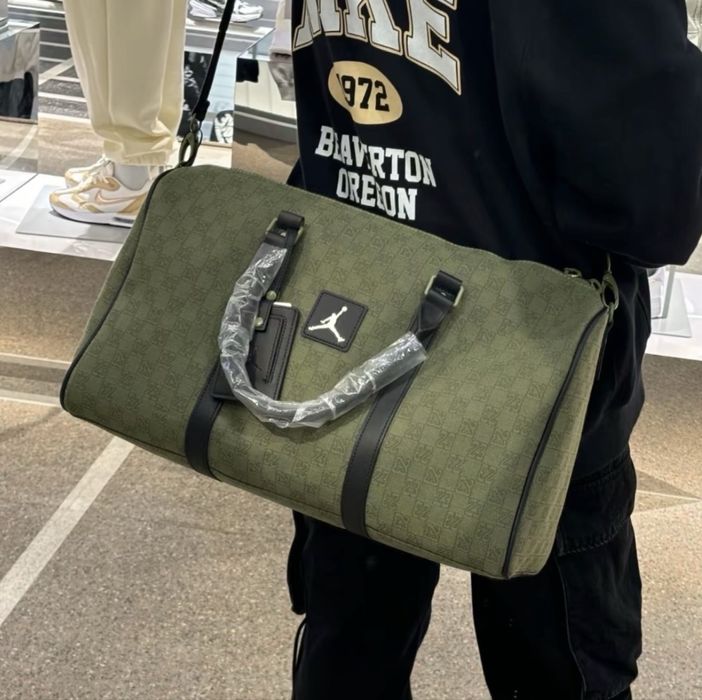 Дорожня сумка Air Jordan Monogram Duffle Bag зелена ОРИГІНАЛ