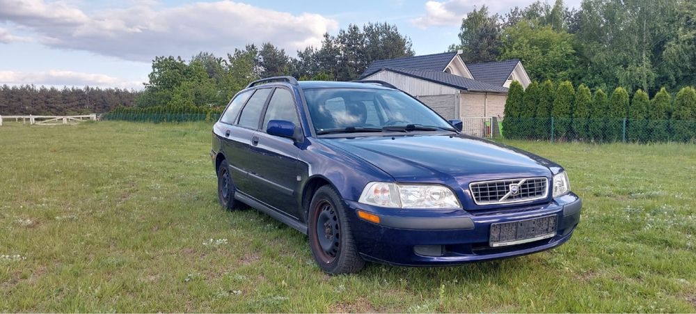 Volvo V40 Kombi 1.8 benzyna