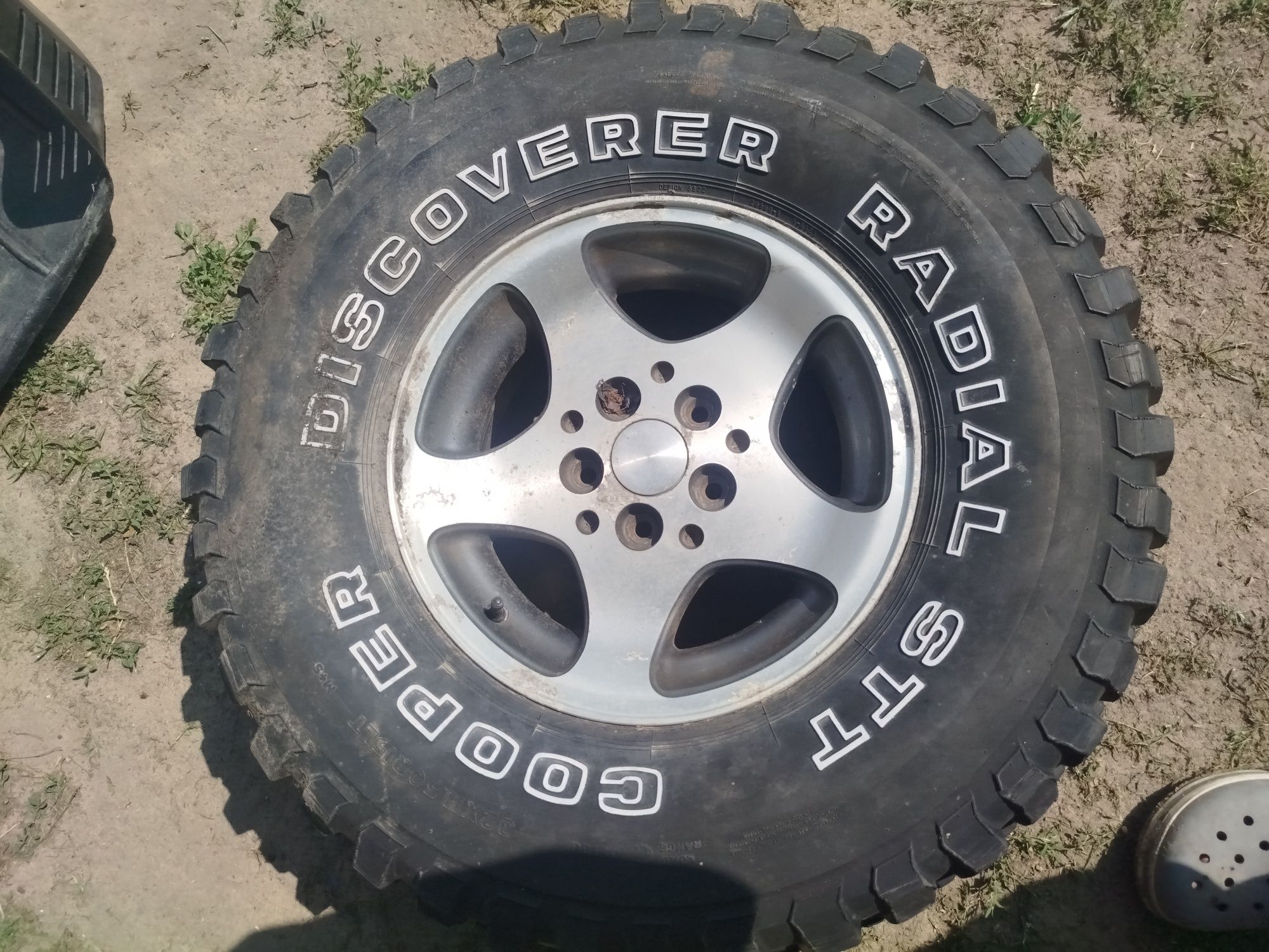 Продам колесо в зборі на Jeep Cherokee