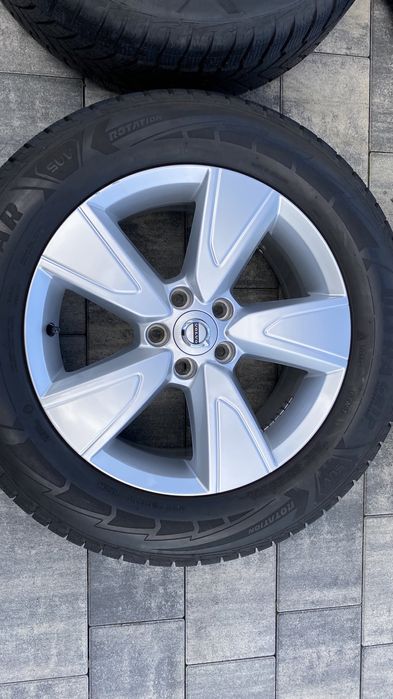 Koła felgi aluminiowe Volvo XC40 5x108 17 cali opony zimowe