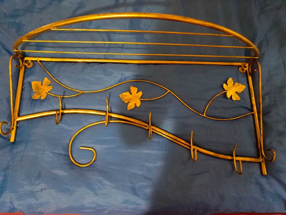 Вешалка настенная