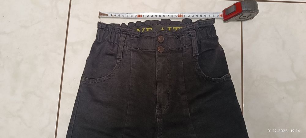 Джинси для дівчинки.