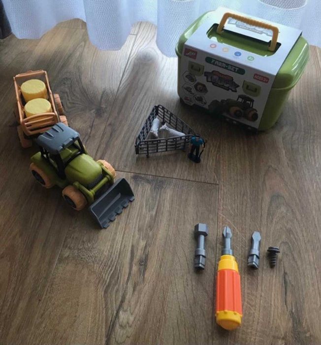 Gospodarstwo rolne farma traktor maszyny rolnicze zwierzęta śrubokręt