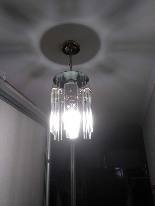 Люстра на одну лампочку