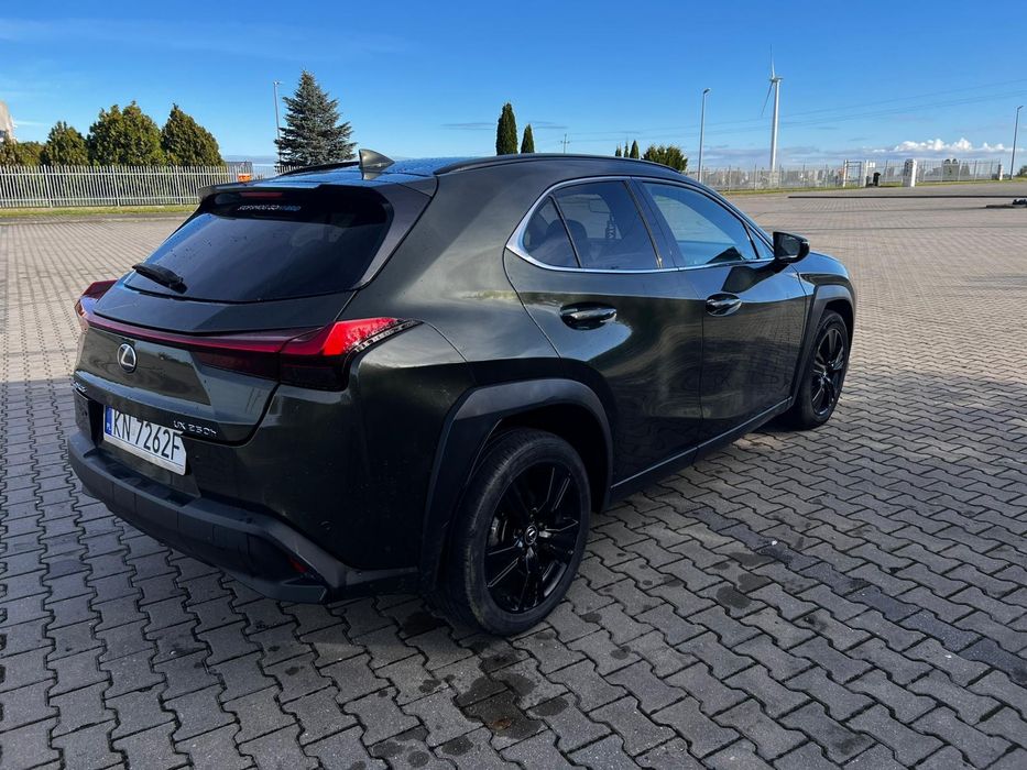 Lexus Ux 250 h  Okazja