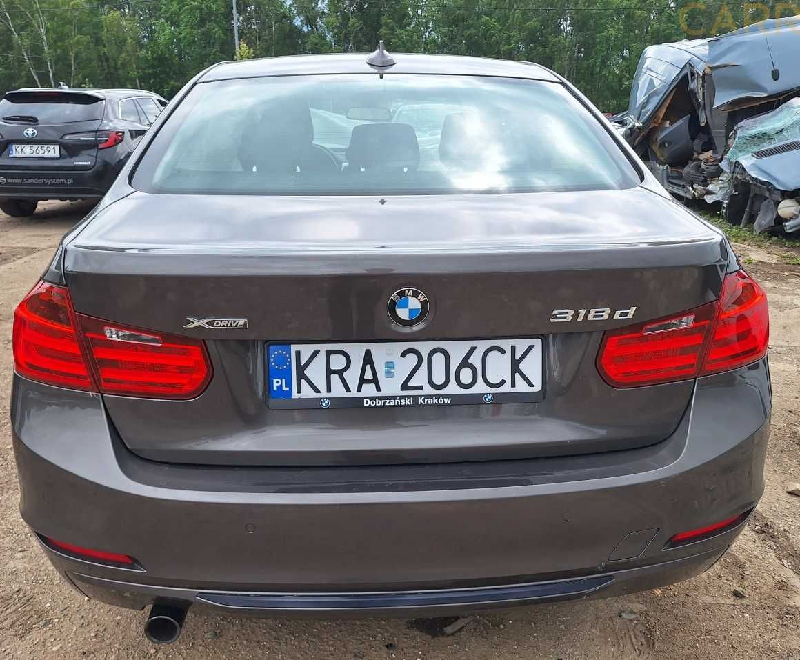 BMW F30 A17 2015 rok N47N 2.0 Diesel 143 KM Klapa Drzwi Zderzak Xdrive