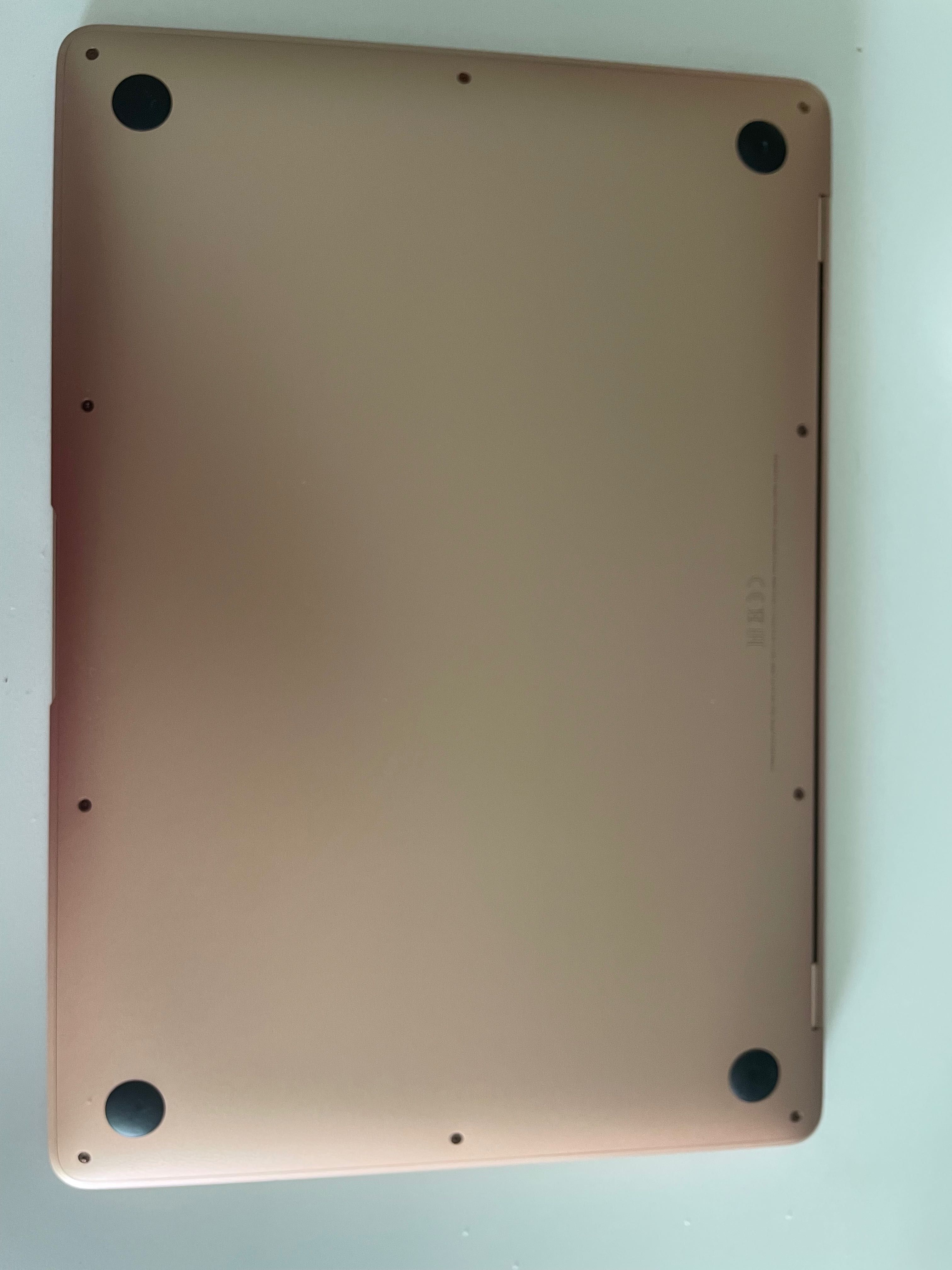 MacBook Air dourado 2020 - 
Z0YL-8