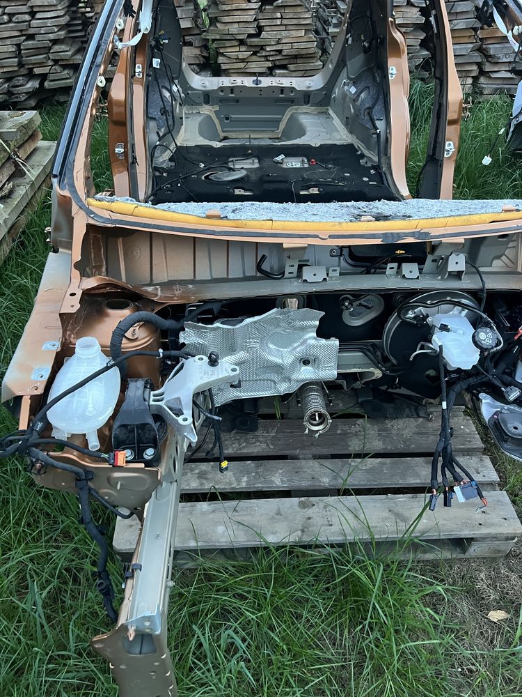 Renault Captur 2024 rok karoseria dach ćwiartki