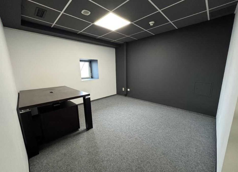 Офіс у БЦ, вул.Шовковична, м.Палац Спорту