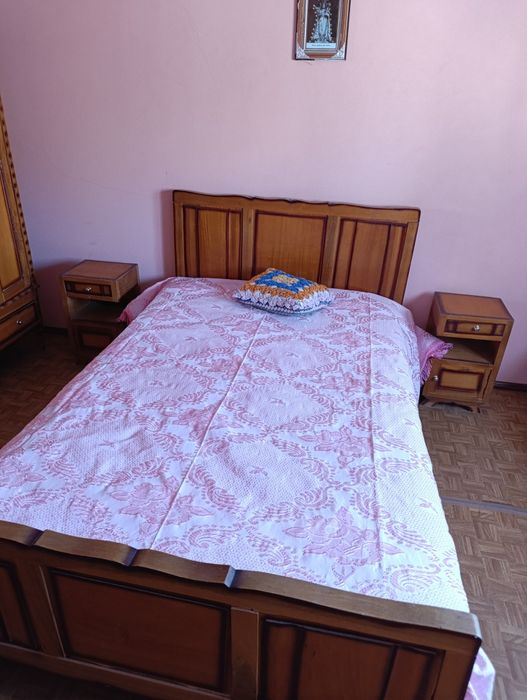 Quarto completo em madeira