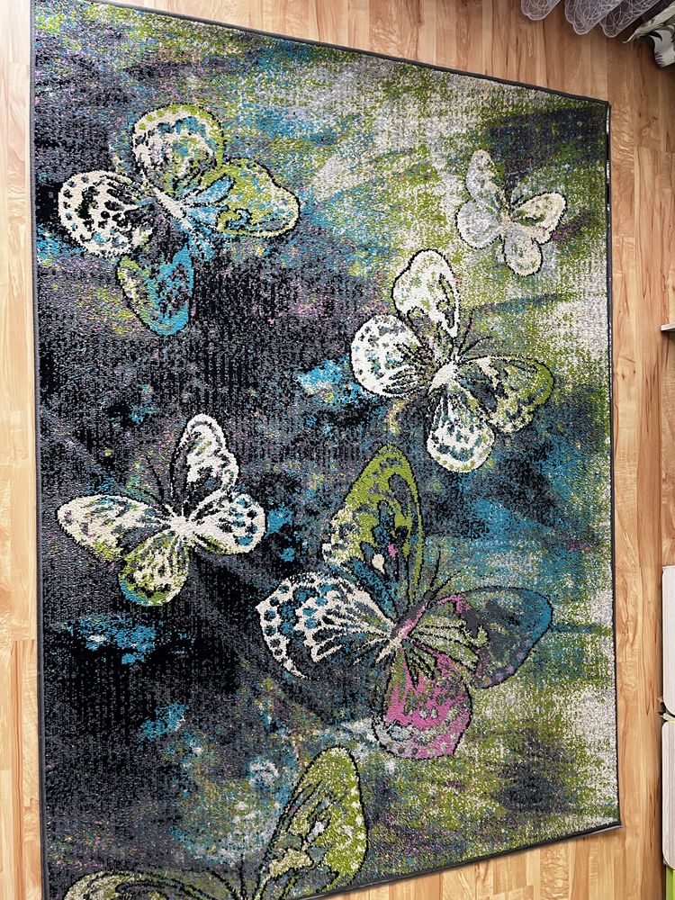 Dywan szary wym. 160x220 cm.