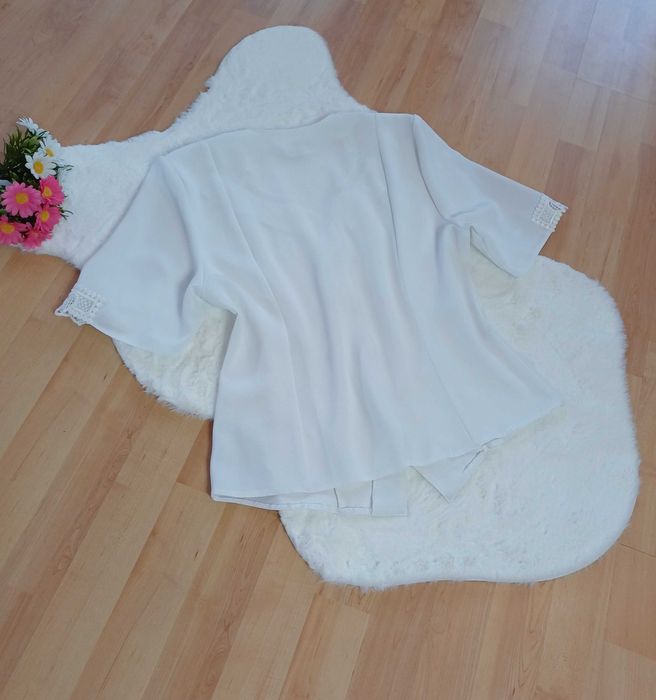 Biała bluzka damska rozmiar M na guziki vintage elegancka