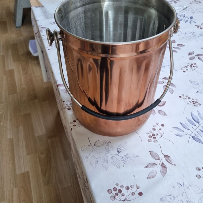 Pojemnik na odpady bio