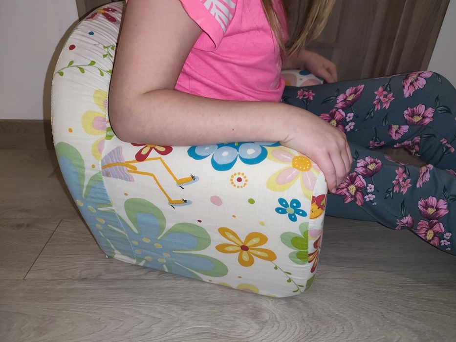Fotelik gąbkowy dziecięcy
