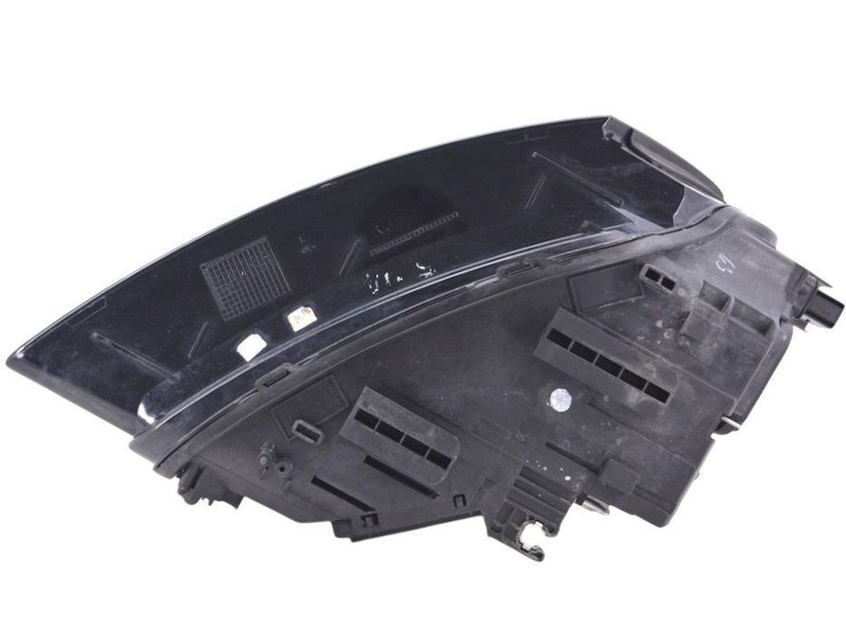 Фара ліва AUDI Q5 2008-2012 (ксенон, в зборі з блоком 8K0941597E) 8R09