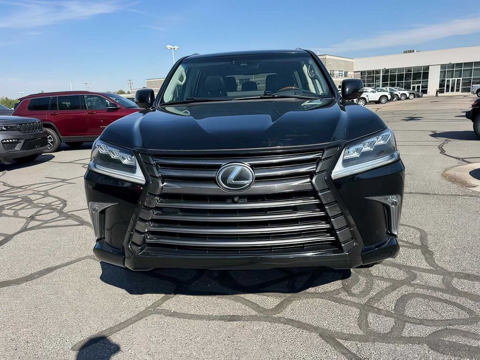 Lexus LX 570      2017