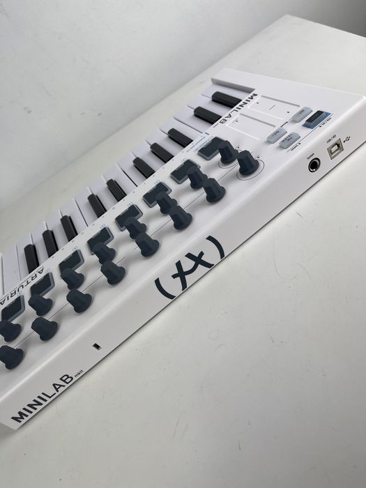 MIDI-клавіатура Arturia MiniLab MkII