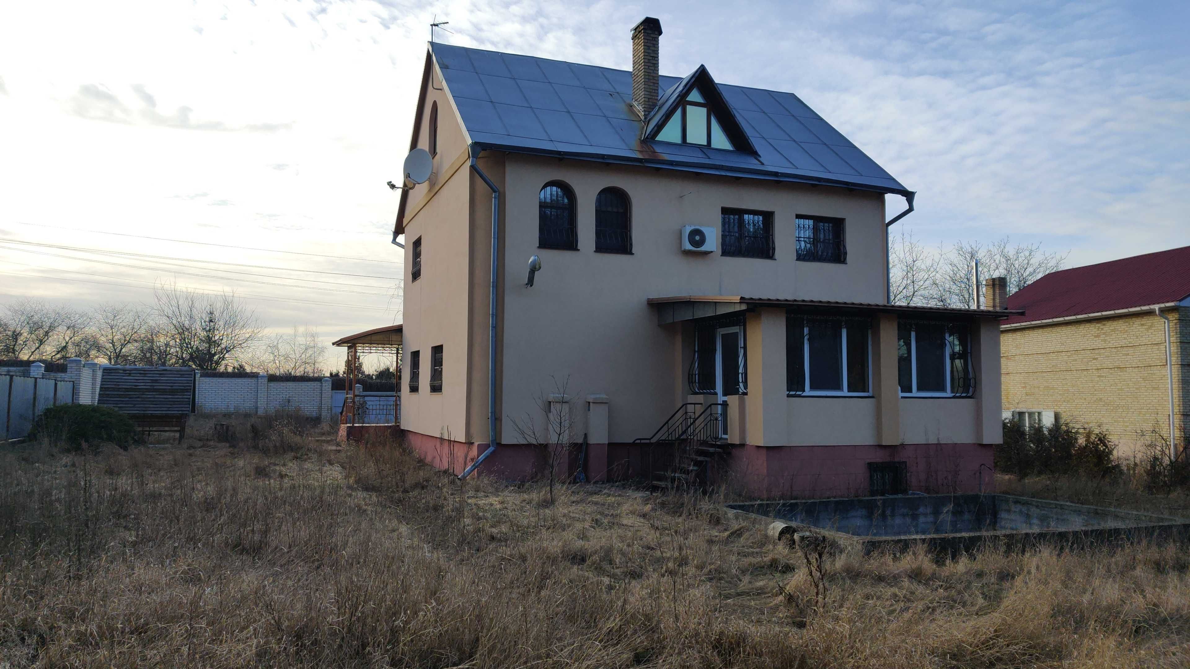 Приватний будинок
