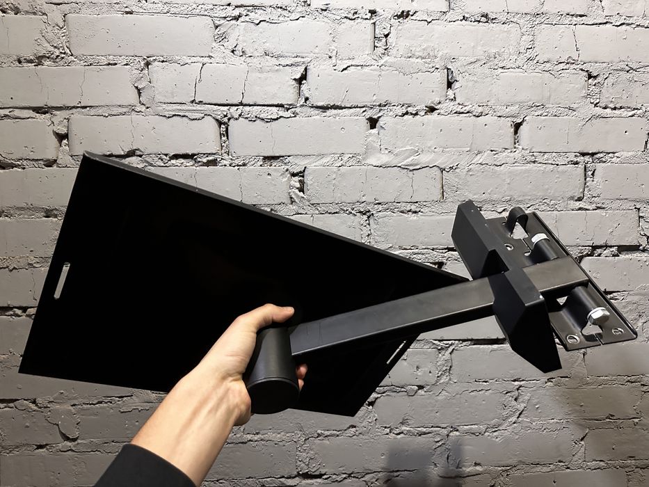 Кронштейн для телевізора на стіну