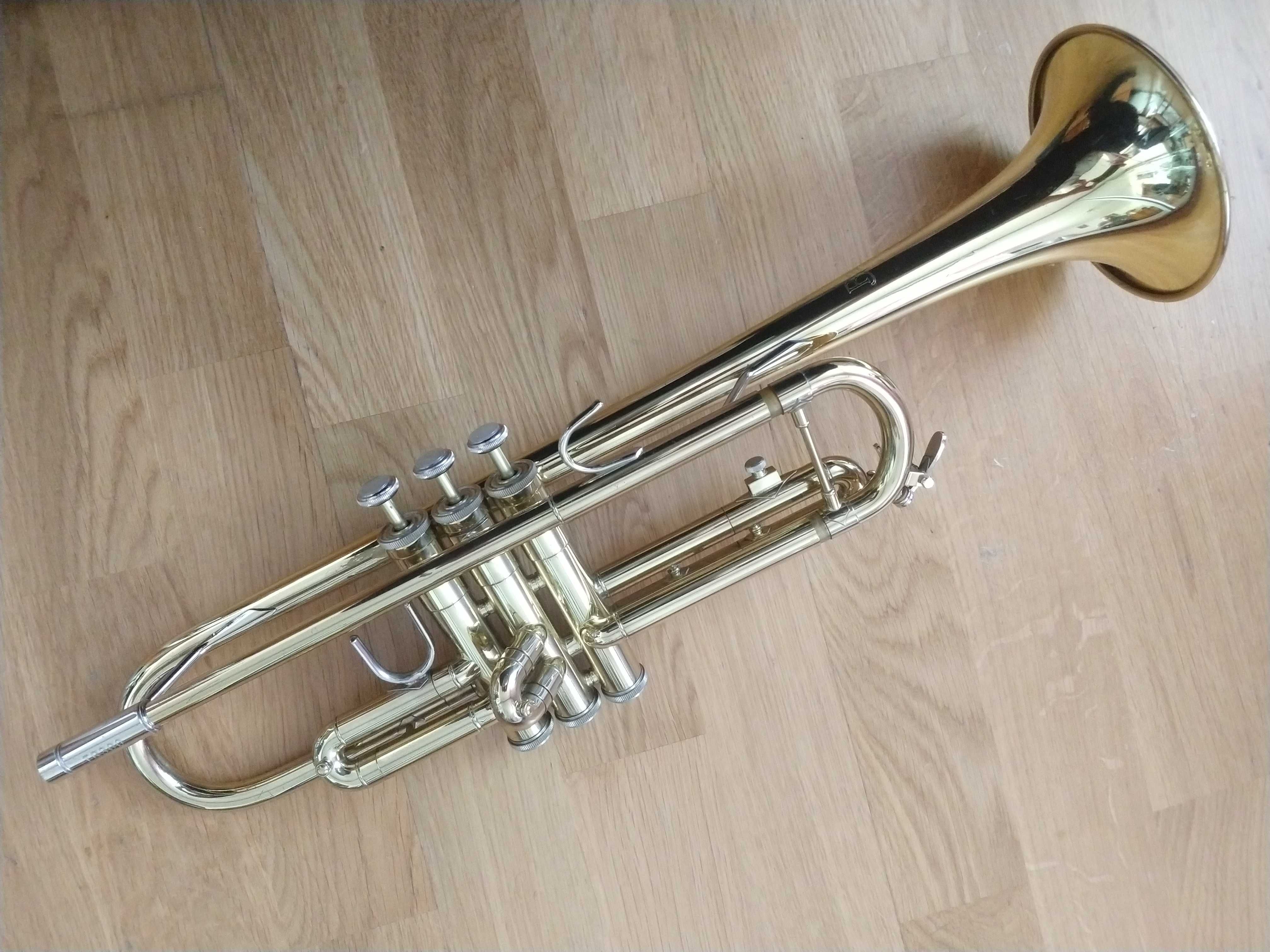 Продам Трубу Bach TR 300 USA