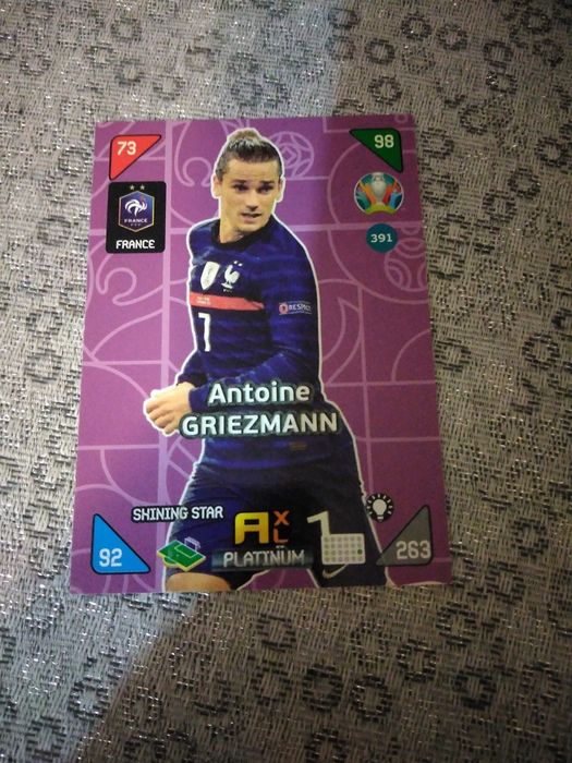 Karta UEFA euro 2020 Panini 2021 kick off Griezmann Platinum