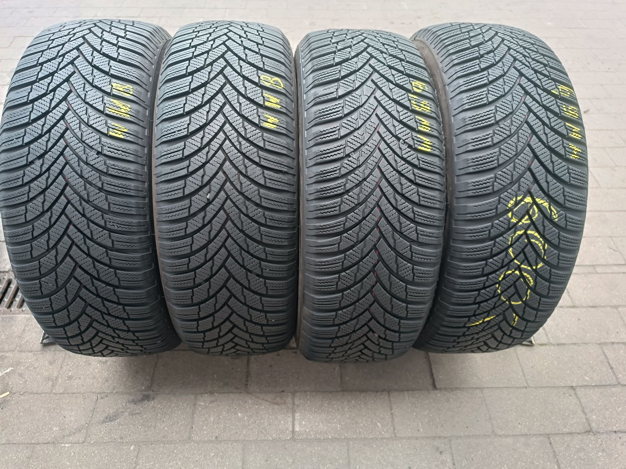 205/55R16 Firestone Winterhawk 4