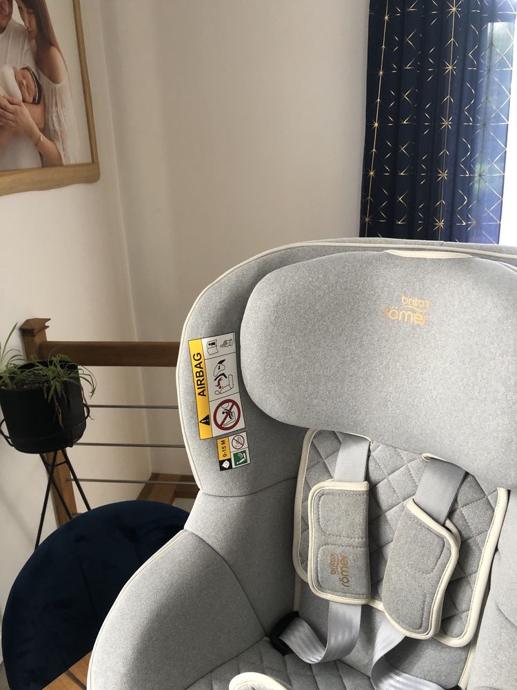 Fotelik samochodowy Britax Römer Dualfix m-I Size