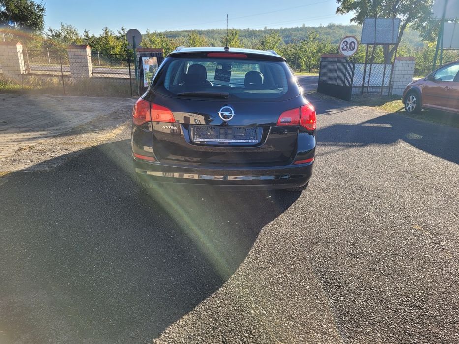 Opel Astra J  KOMBI LPG